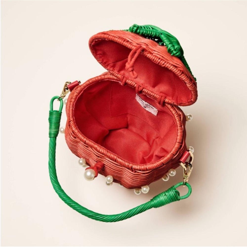 🍓♠️ Pearl-Embellished Strawberry Basket Bucket Bag Kate Spade New York x Target - Picture 3 of 10